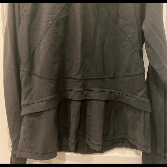 Woman’s Lululemon jacket size 12 black - Picture 3 of 5